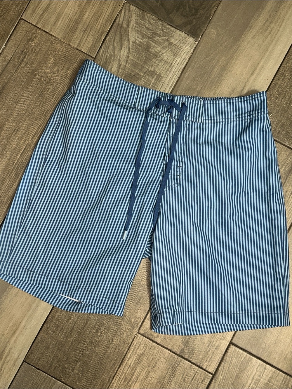 Southern Tide Men's Swim Trunks Sundown Water Short Sky Blue Striped Medium NWT